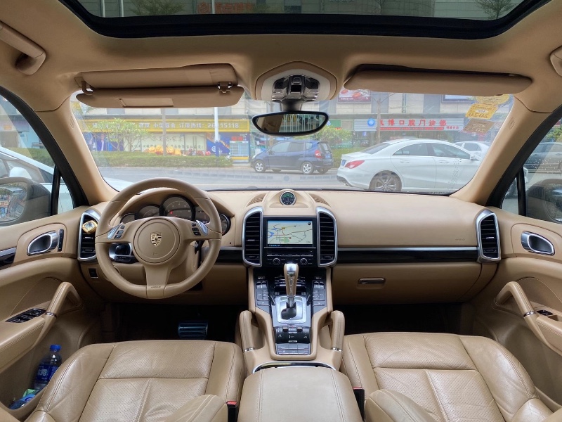 广州12年保时捷卡曼7