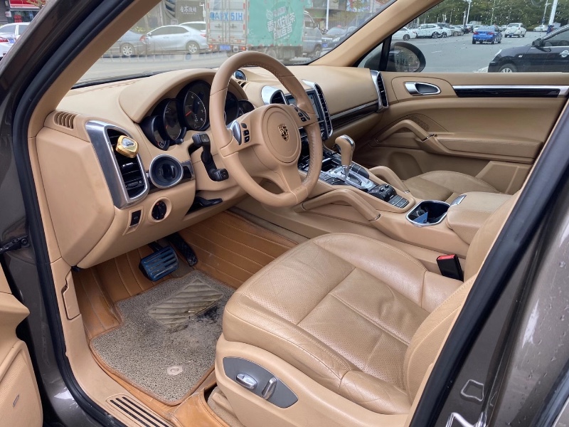 广州12年保时捷卡曼5