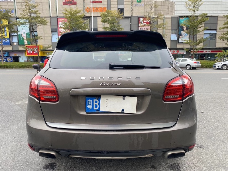 广州12年保时捷卡曼9