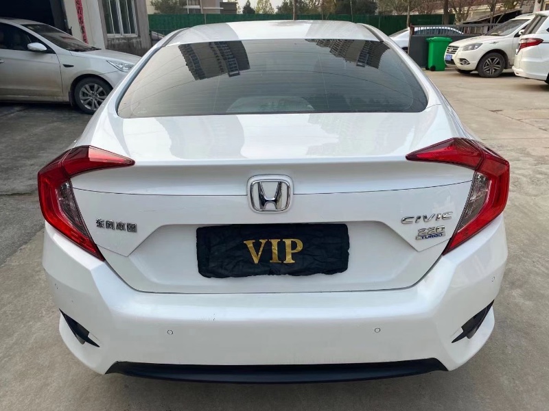 济宁18年本田思域1