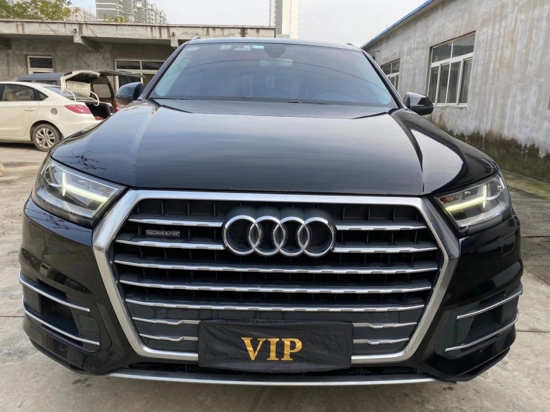 济宁16年奥迪Q71