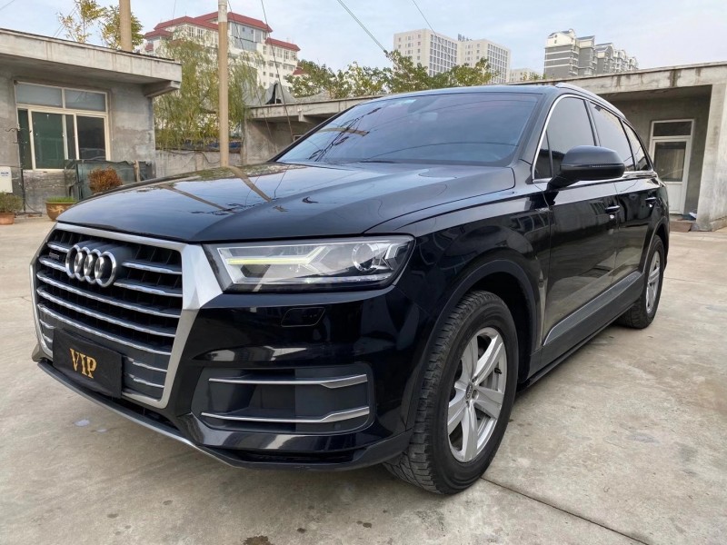 济宁16年奥迪Q73