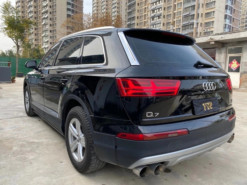 济宁16年奥迪Q74