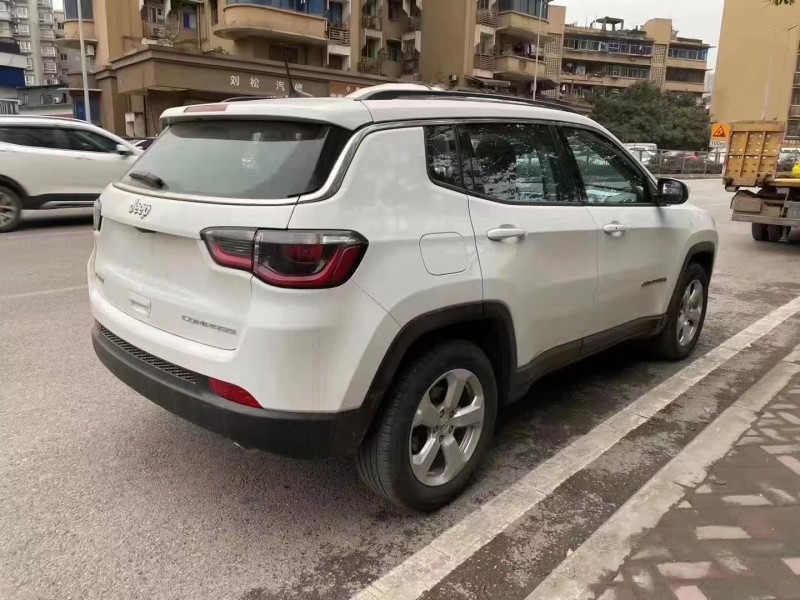 重慶20年Jeep指南者5