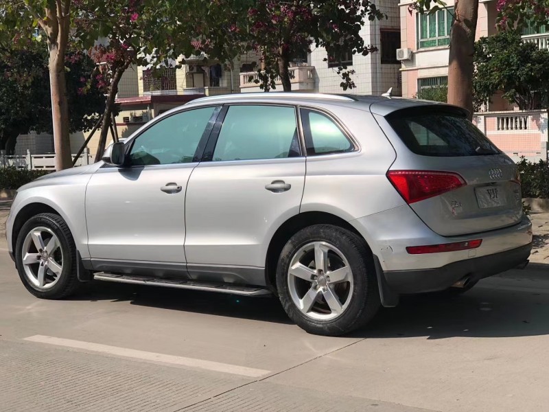 中山11年奥迪Q54