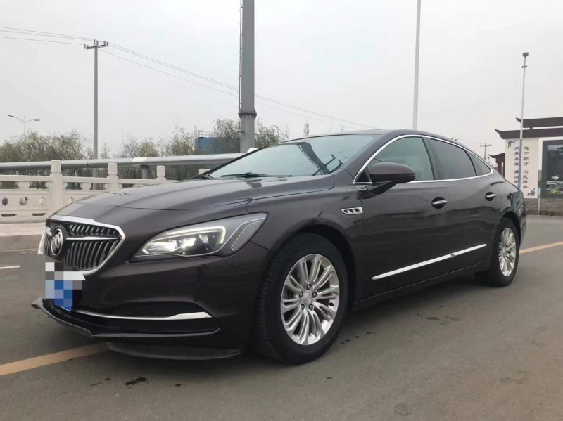 烟台18年别克君越2