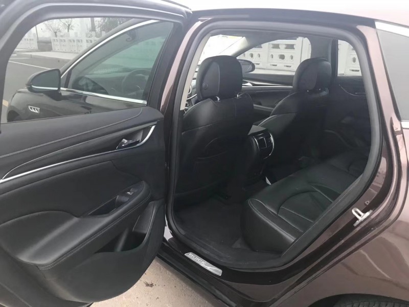 烟台18年别克君越5