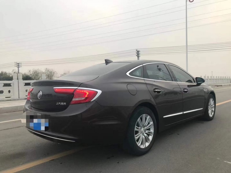 烟台18年别克君越8