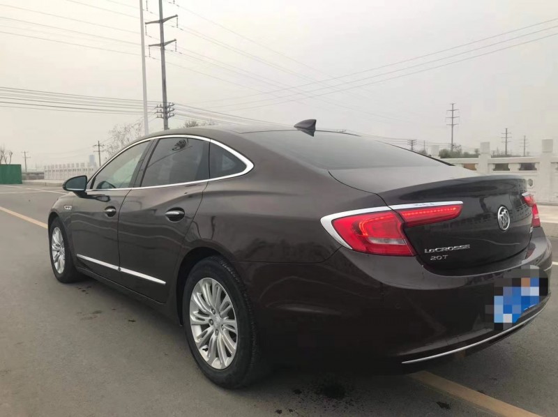 烟台18年别克君越7