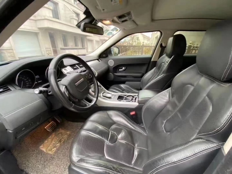 济南12年路虎极光4