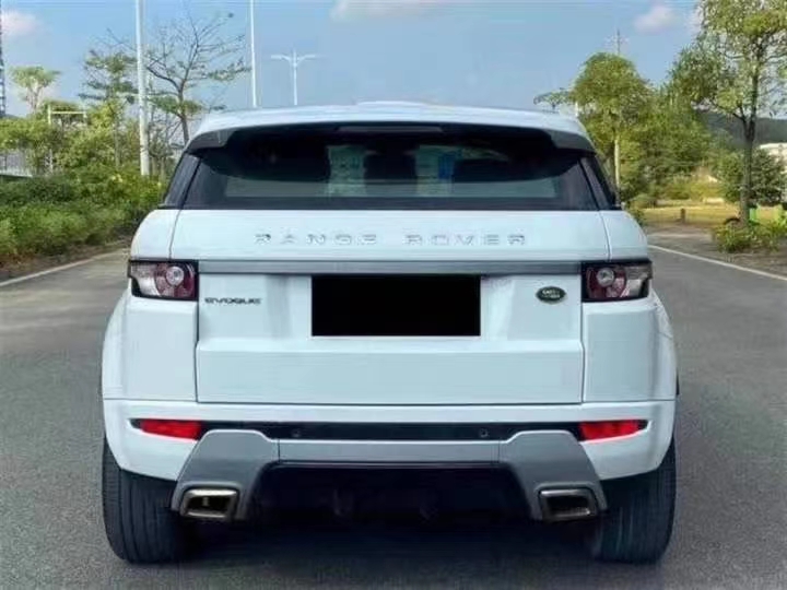 武汉13年路虎极光1