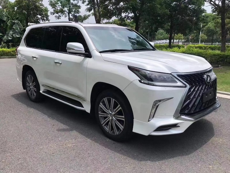 中山20年雷克萨斯LX2