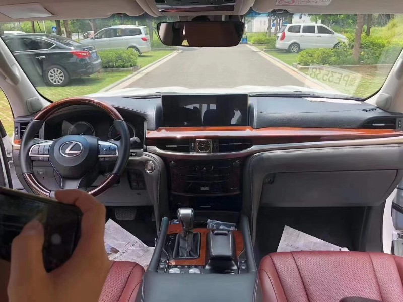 中山20年雷克萨斯LX1
