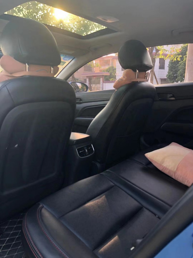 中山19年现代领动2