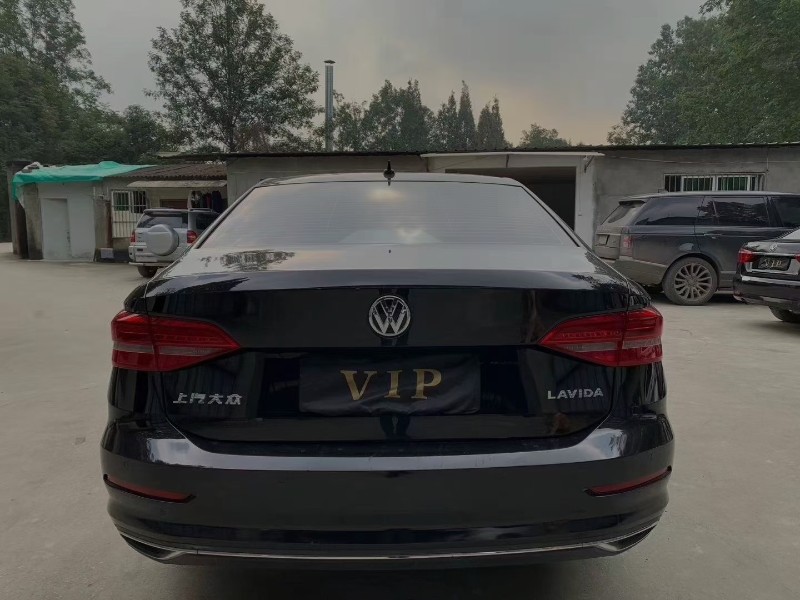 成都18年大众朗逸9