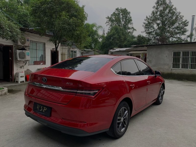 成都19年比亚迪秦3