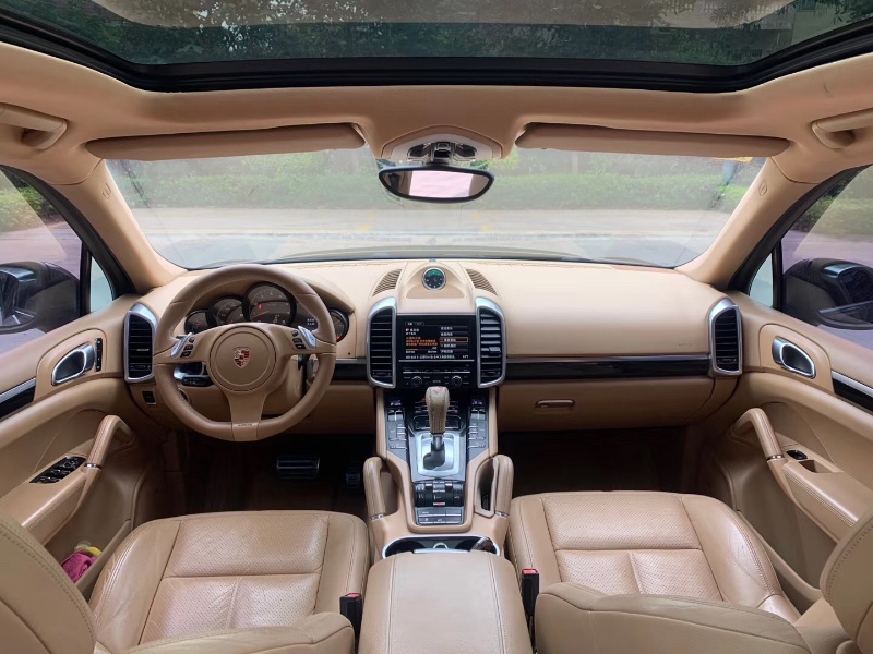 中山10年保时捷卡宴2