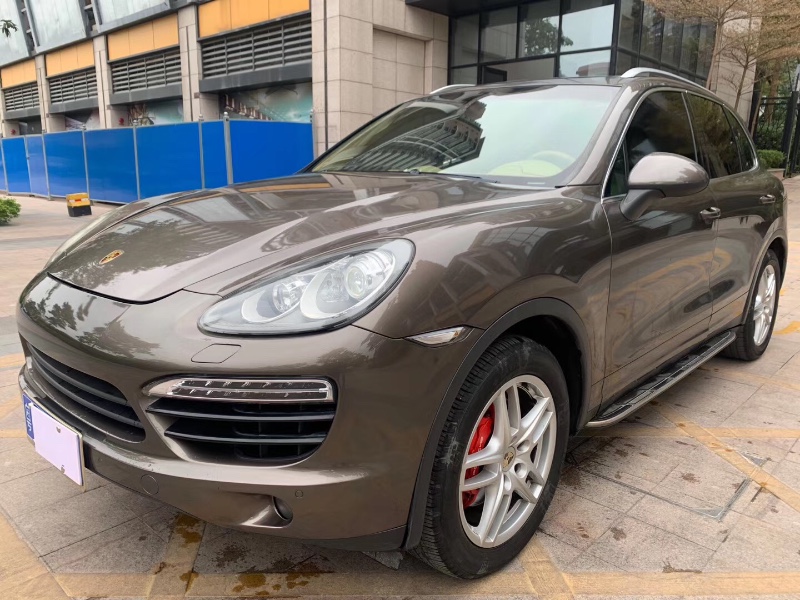 中山10年保时捷卡宴5