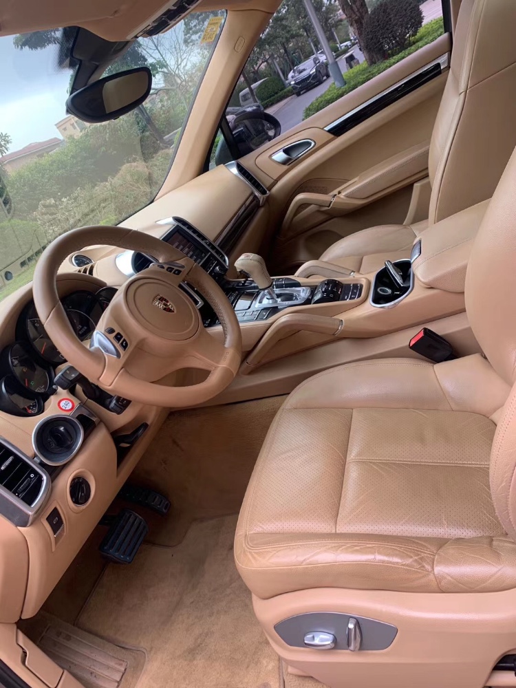 中山10年保时捷卡宴3