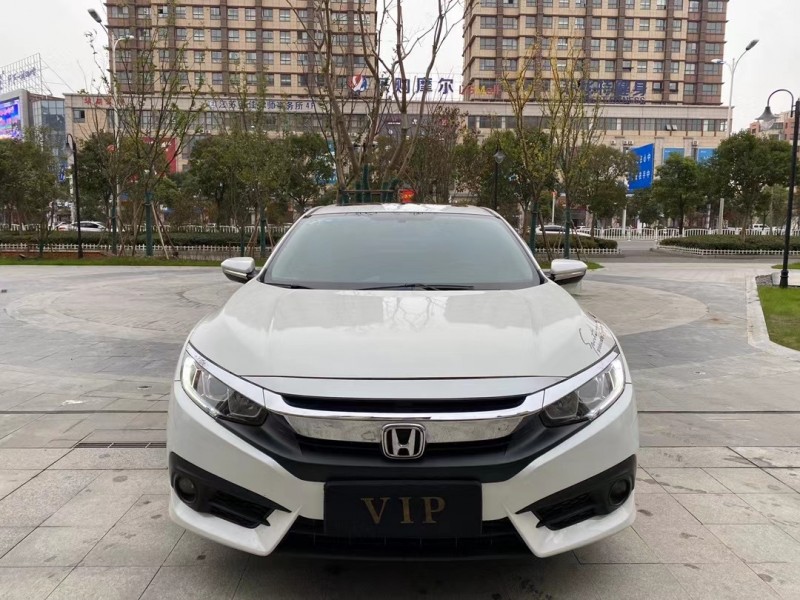 盐城17年本田思域1