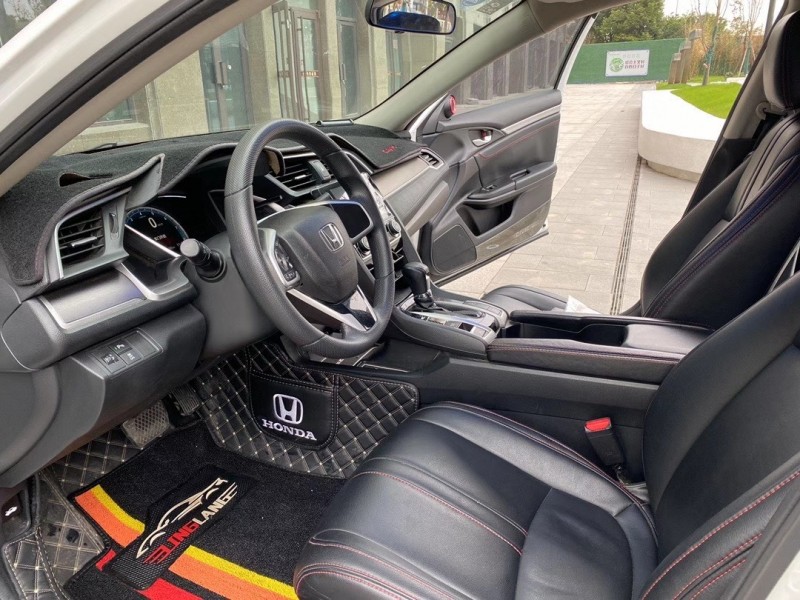 盐城17年本田思域6