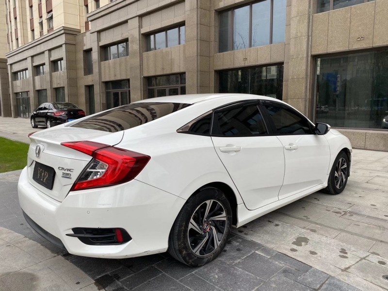 盐城17年本田思域5