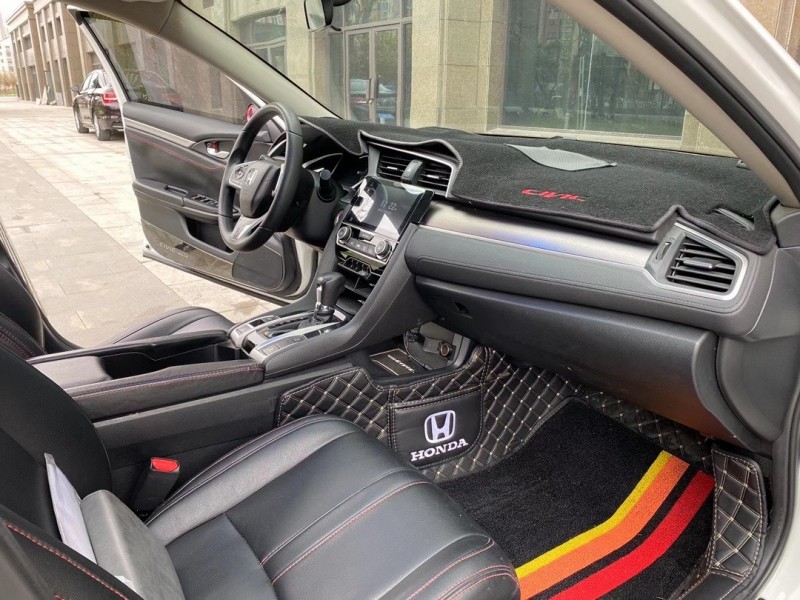 盐城17年本田思域8