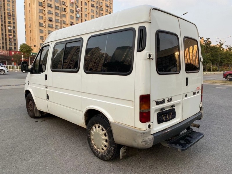 盐城13年福特全顺6