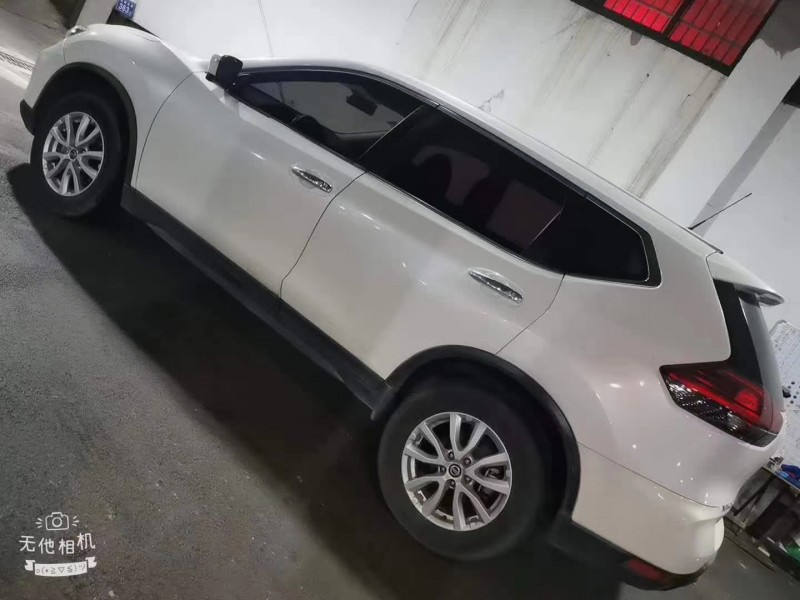 益阳18年日产奇骏2