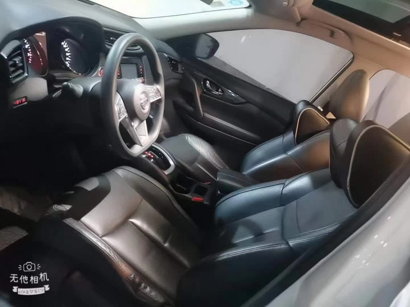 益阳18年日产奇骏3