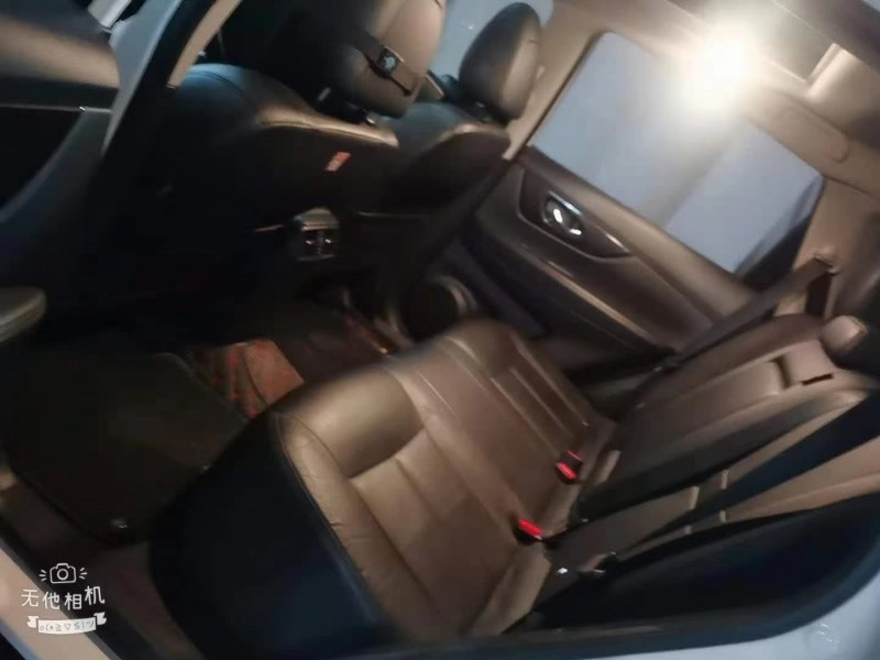 益阳18年日产奇骏4