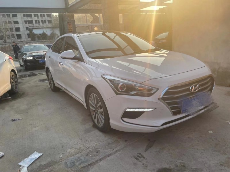 潍坊17年现代名图3