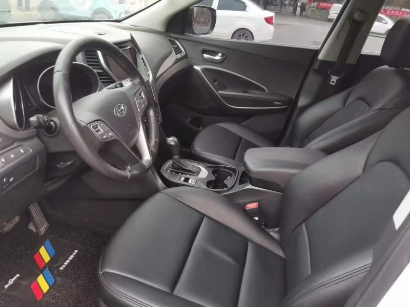 潍坊15年现代全新胜达4