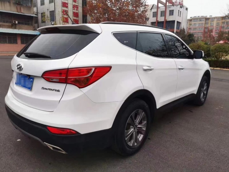 潍坊15年现代全新胜达9