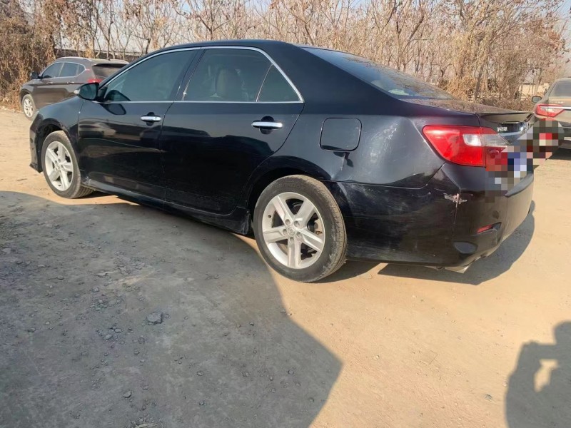 保定13年丰田凯美瑞4