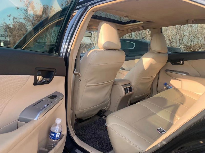 保定13年丰田凯美瑞9