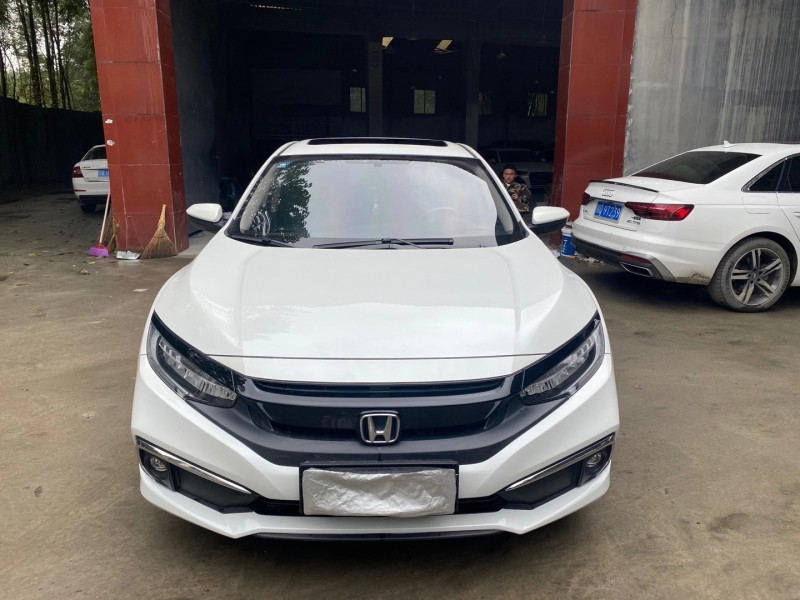 成都19年本田思域1