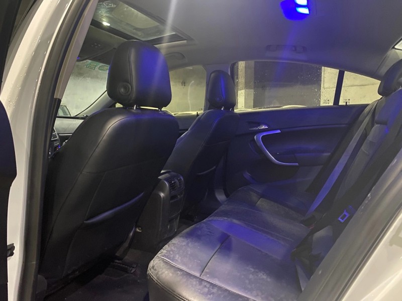 成都17年别克君威1