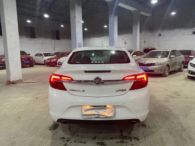 成都17年别克君威7