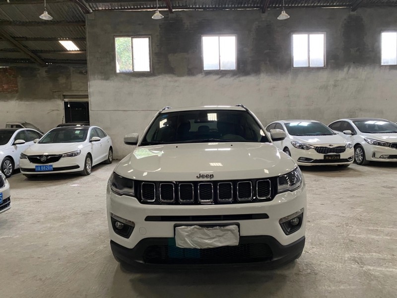 成都17年Jeep指南者1