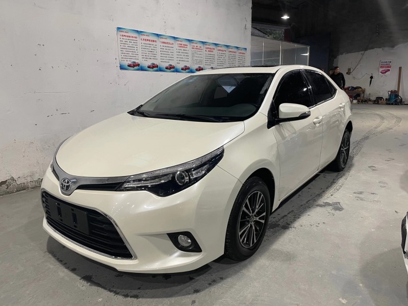 成都17年丰田雷凌2