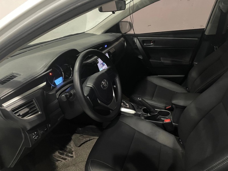 成都17年丰田雷凌9