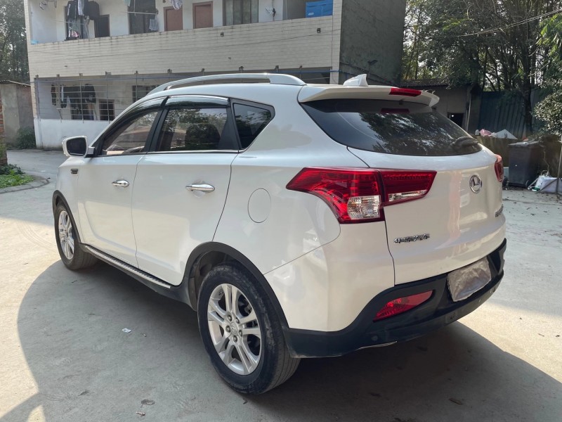 成都16年华泰圣达菲3