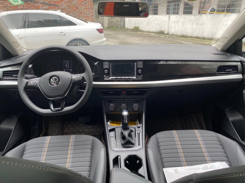 成都20年大众朗逸5