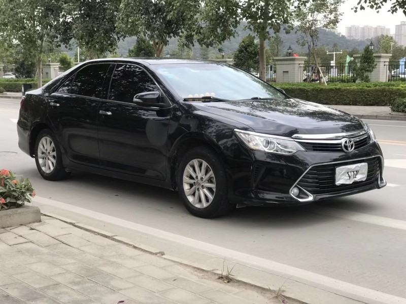 中山16年丰田凯美瑞8