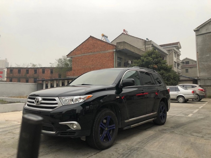 武汉14年丰田汉兰达6