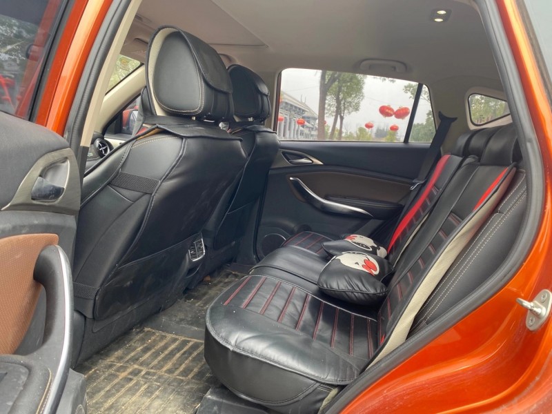 武汉17年比亚迪宋9