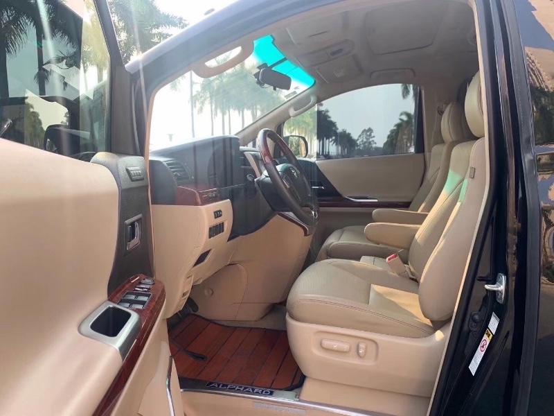 佛山11年丰田埃尔法4