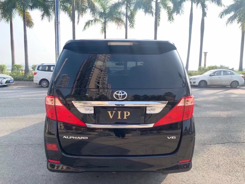 佛山11年丰田埃尔法2