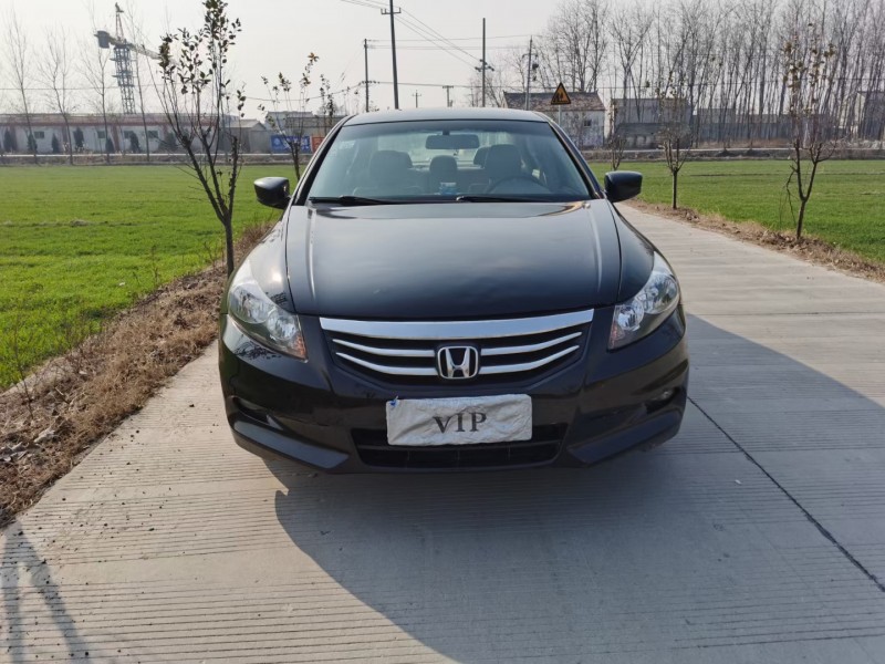 徐州11年本田雅阁1